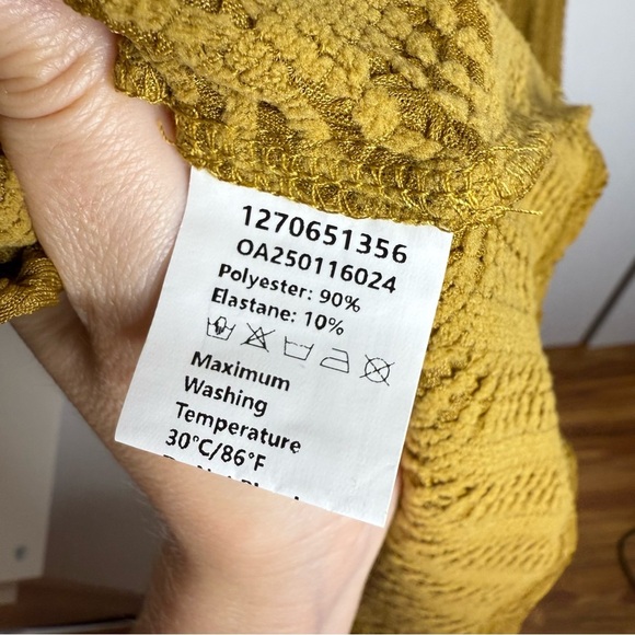 Commense Off-Shoulder Ruffle Detail Dress - Small NWT - Picture 6 of 10